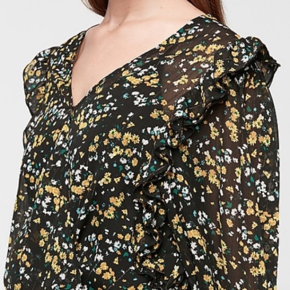Express floral prints metallic wrap sheer top size sp - Picture 3 of 11